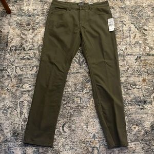 Ezekiel Chopper Hybrid NOW Jean. Olive. 32Wx32L. New with Tags